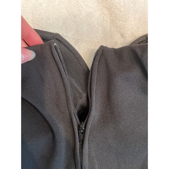 WINDSOR Women's Myra Formal High Slit Dress Size 15/16 Black Off The Shoulder - Picture 10 of 13